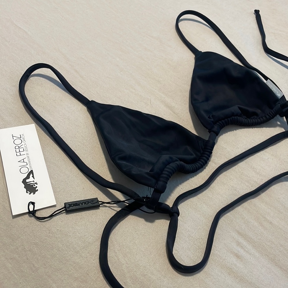 Ola Feroz Cipara Negro Bikini Top
